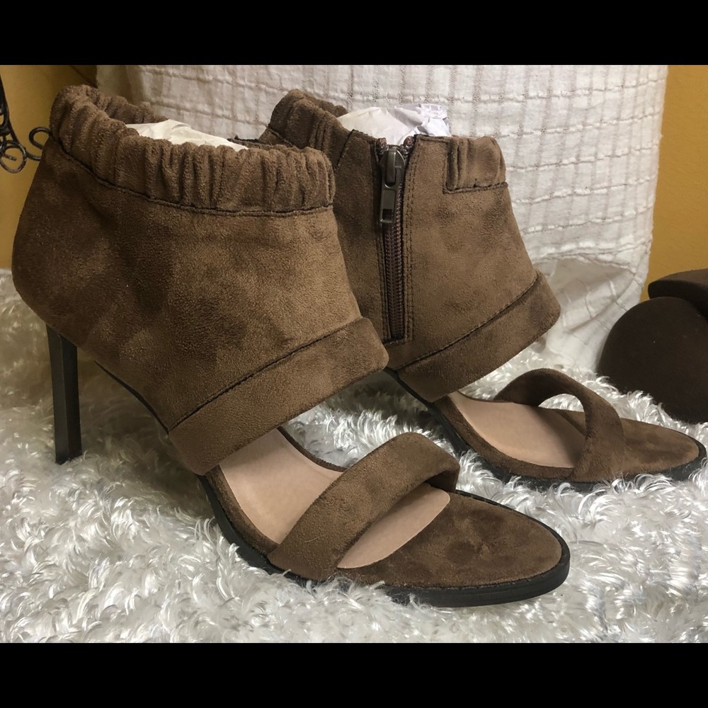 💛 Mi iM Brown Suede Heels Size 10